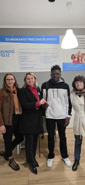 Associado da Mundo Feliz com o título de residência aprovado