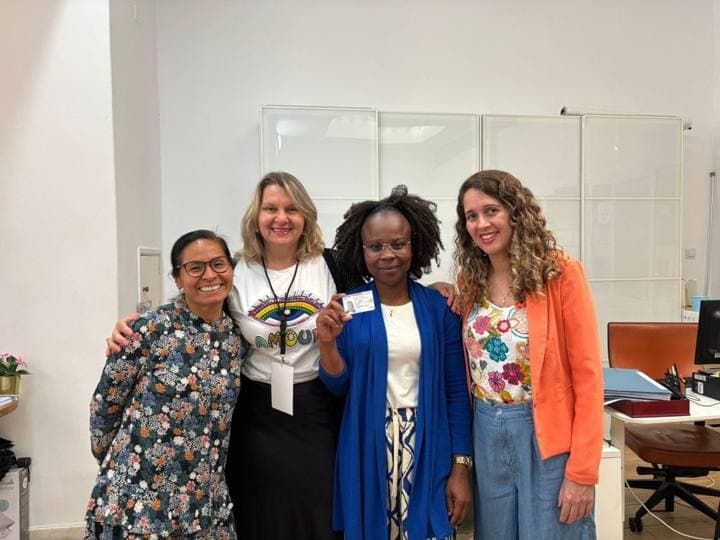 Associado da Mundo Feliz com o título de residência aprovado